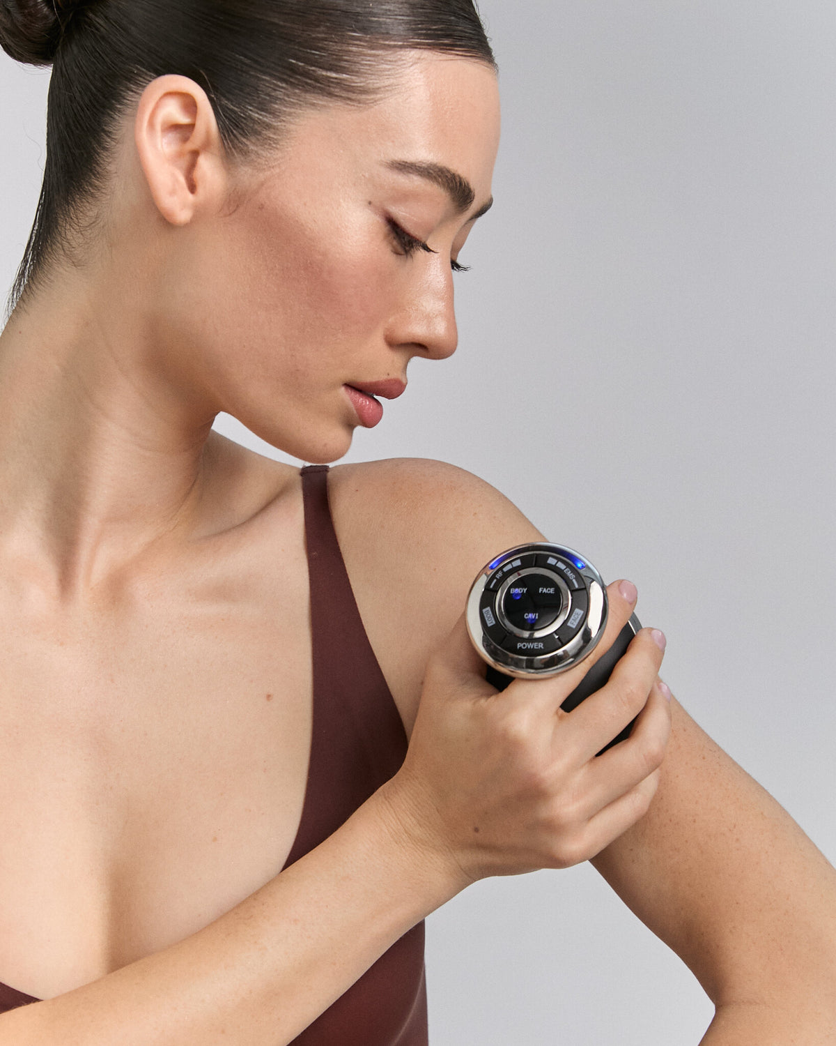 Close-up of Cavi Spa RF Core Plus on the upper arm