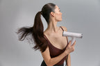 Lift Dryer Smart en cours d'utilisation, cheveux en mouvement