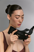 Mannequin regardant le masque Medi Lift Plus
